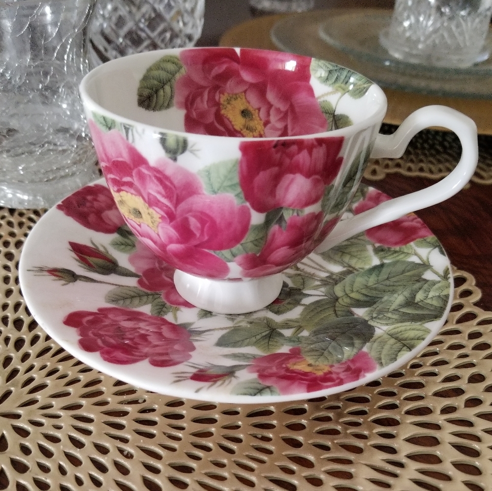 Stechcol Gracie Bone  China Teacup & Saucer